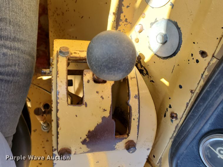 image for item IT9800 1978 Caterpillar 613B  water wagon