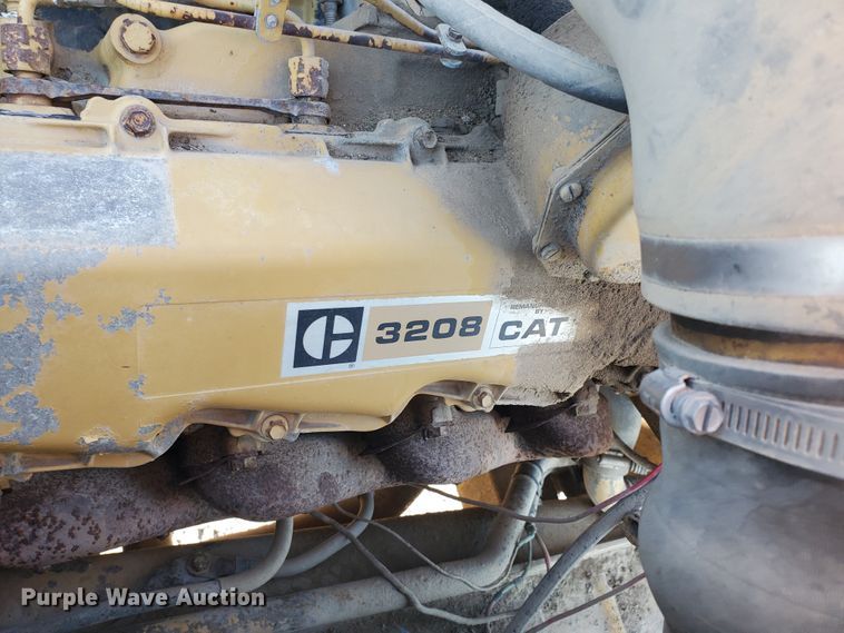image for item IT9800 1978 Caterpillar 613B  water wagon