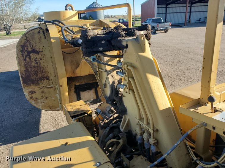 image for item IT9800 1978 Caterpillar 613B  water wagon