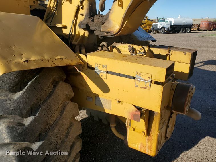 image for item IT9800 1978 Caterpillar 613B  water wagon