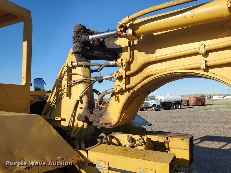 image for item IT9800 1978 Caterpillar 613B  water wagon