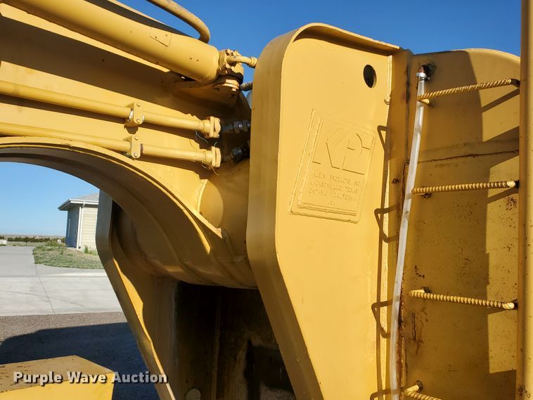 image for item IT9800 1978 Caterpillar 613B  water wagon