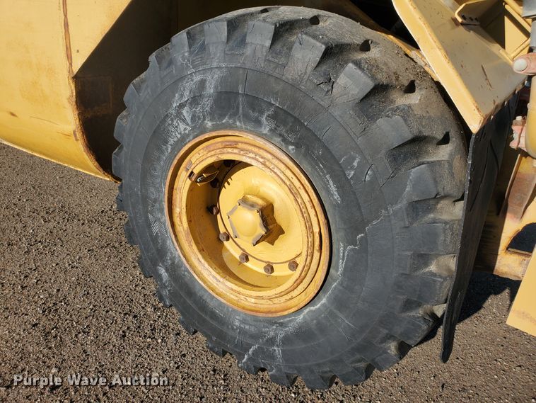 image for item IT9800 1978 Caterpillar 613B  water wagon