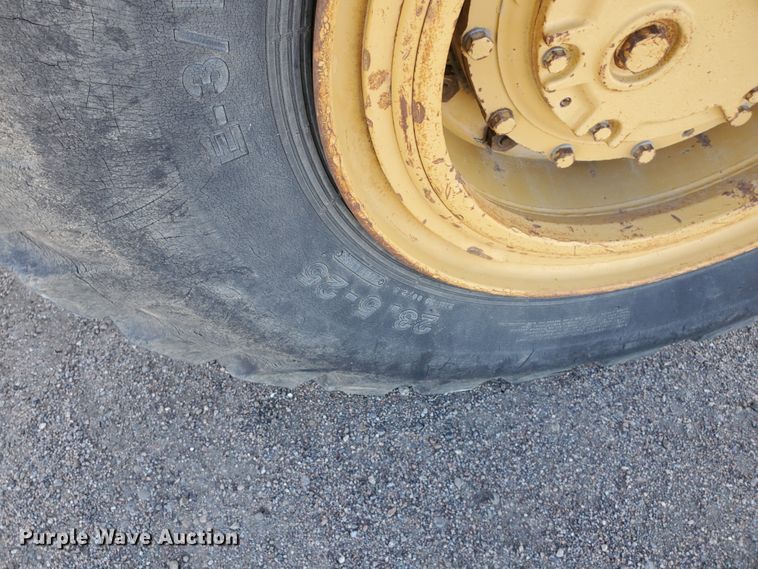 image for item IT9800 1978 Caterpillar 613B  water wagon