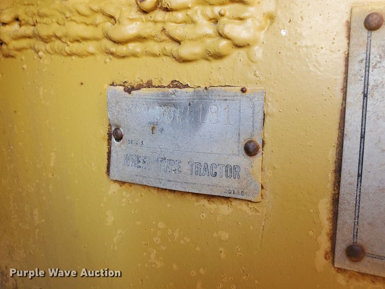 image for item IT9800 1978 Caterpillar 613B  water wagon