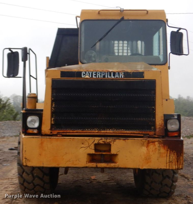 image for item IY9702 1993 Caterpillar D250D  haul truck