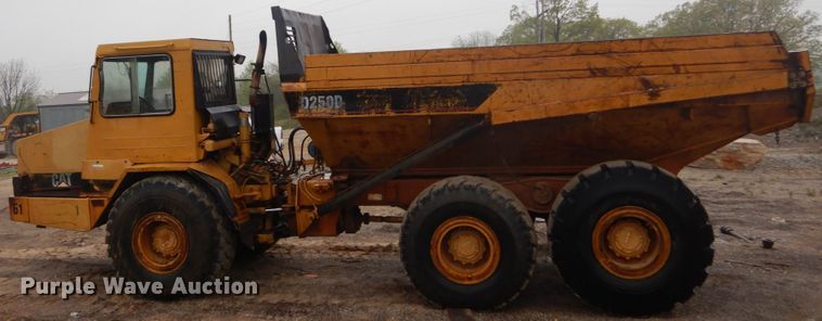 image for item IY9702 1993 Caterpillar D250D  haul truck