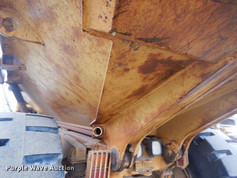 image for item IY9702 1993 Caterpillar D250D  haul truck