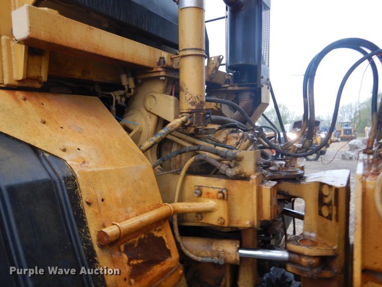 image for item IY9702 1993 Caterpillar D250D  haul truck