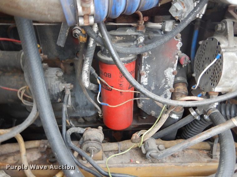 image for item IY9702 1993 Caterpillar D250D  haul truck