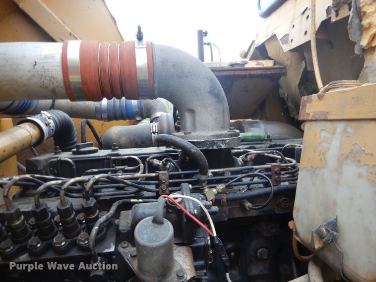 image for item IY9702 1993 Caterpillar D250D  haul truck