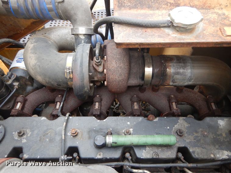 image for item IY9702 1993 Caterpillar D250D  haul truck