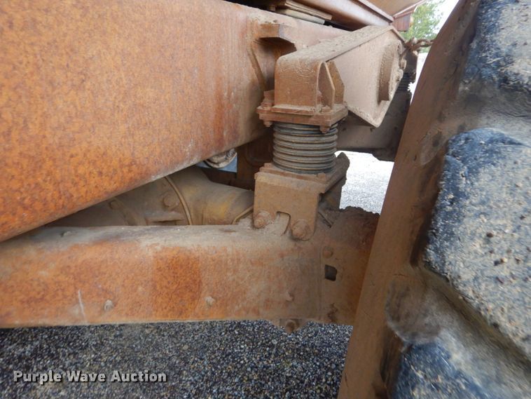 image for item IY9702 1993 Caterpillar D250D  haul truck