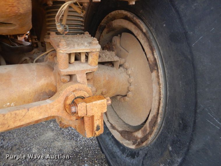 image for item IY9702 1993 Caterpillar D250D  haul truck