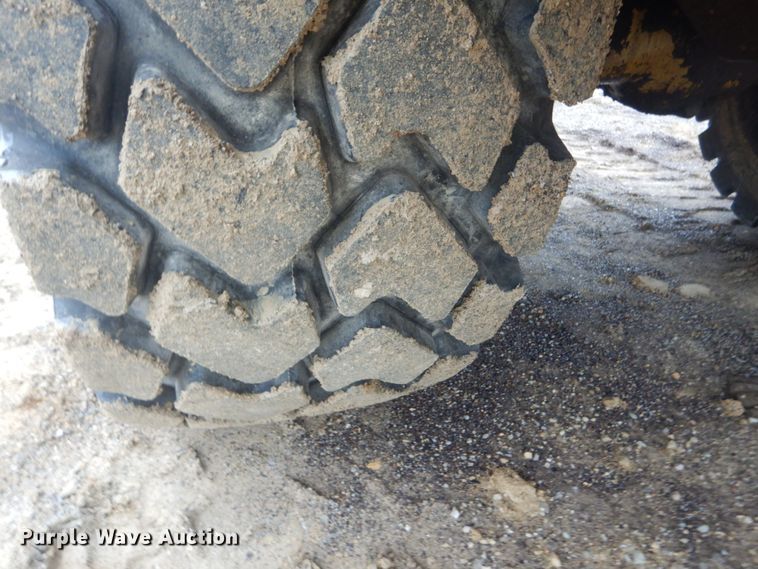 image for item IY9702 1993 Caterpillar D250D  haul truck