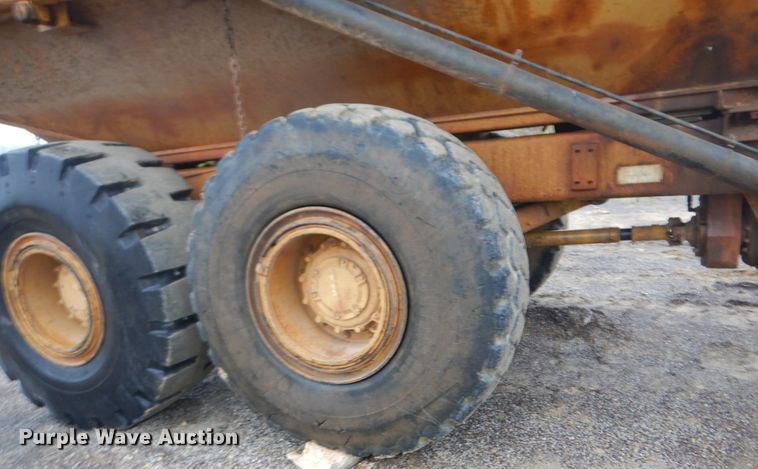 image for item IY9702 1993 Caterpillar D250D  haul truck