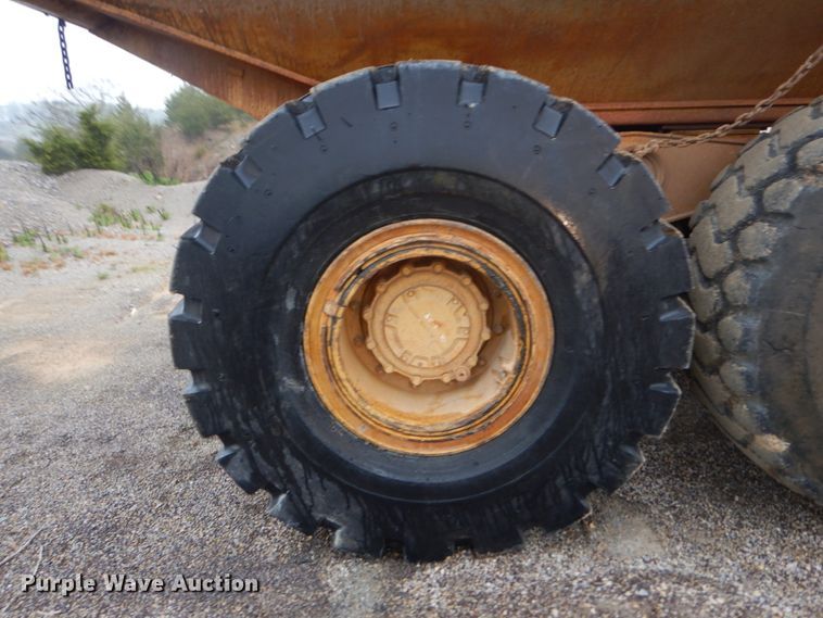 image for item IY9702 1993 Caterpillar D250D  haul truck