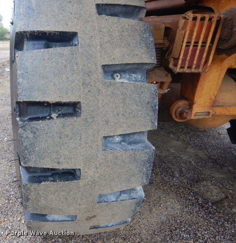 image for item IY9702 1993 Caterpillar D250D  haul truck