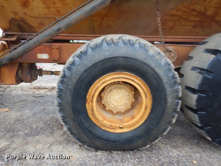 image for item IY9702 1993 Caterpillar D250D  haul truck