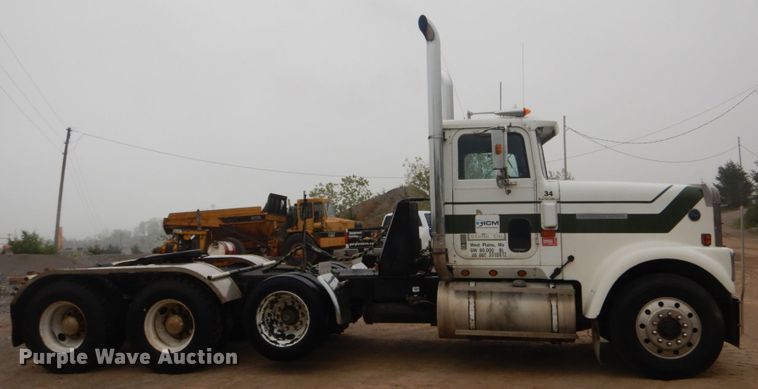 image for item IY9703 1985 International F9370  semi truck