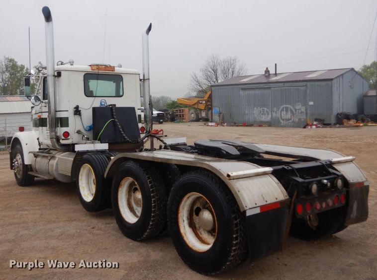 image for item IY9703 1985 International F9370  semi truck