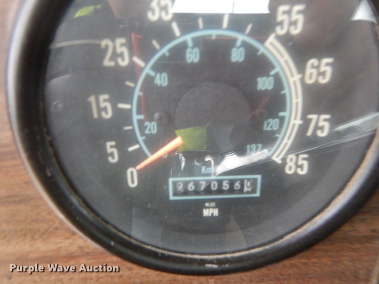 image for item IY9703 1985 International F9370  semi truck