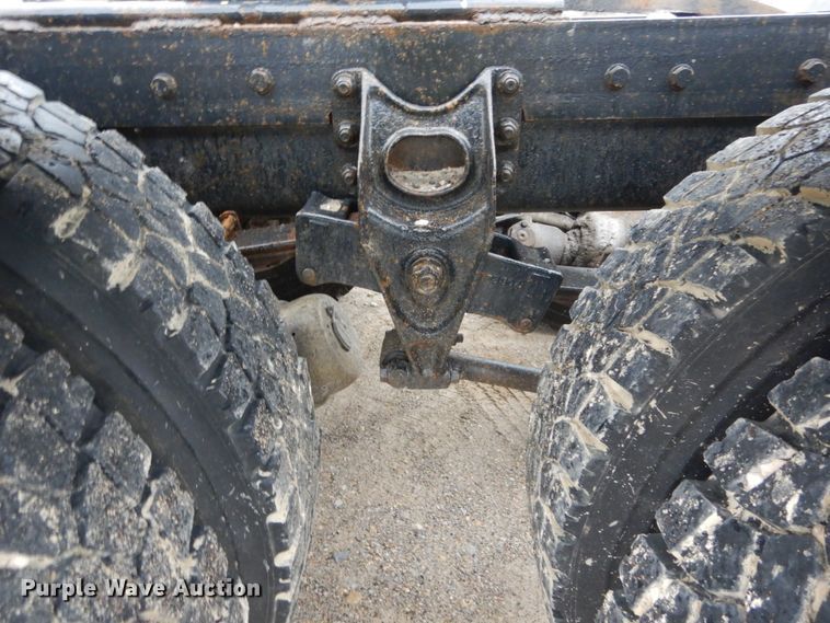 image for item IY9703 1985 International F9370  semi truck