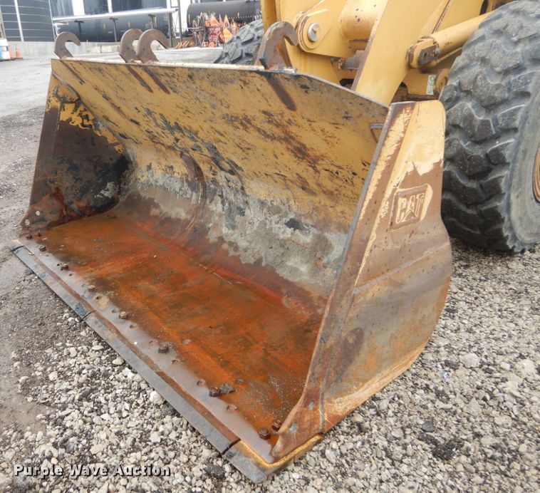 image for item IY9705 2001 Caterpillar 924GZ  wheel loader