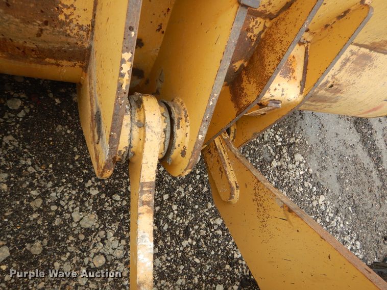 image for item IY9705 2001 Caterpillar 924GZ  wheel loader