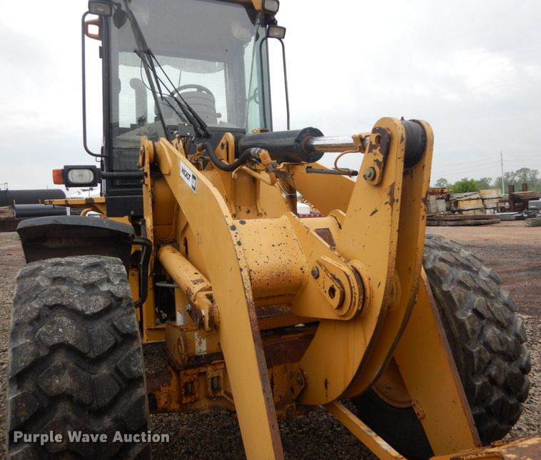 image for item IY9705 2001 Caterpillar 924GZ  wheel loader