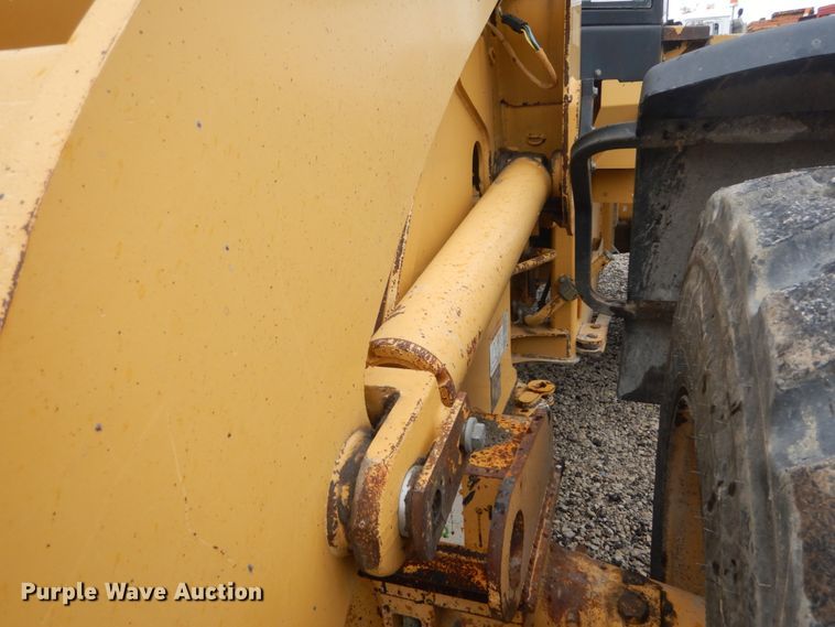 image for item IY9705 2001 Caterpillar 924GZ  wheel loader