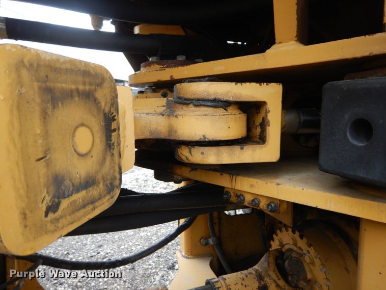 image for item IY9705 2001 Caterpillar 924GZ  wheel loader