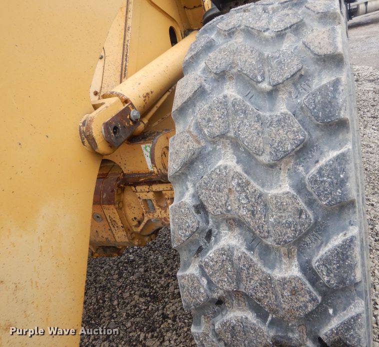 image for item IY9705 2001 Caterpillar 924GZ  wheel loader