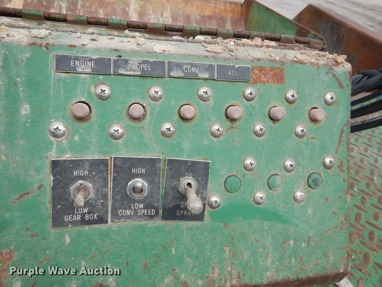 image for item IY9710 1990 Barber Greene BG750  road widener