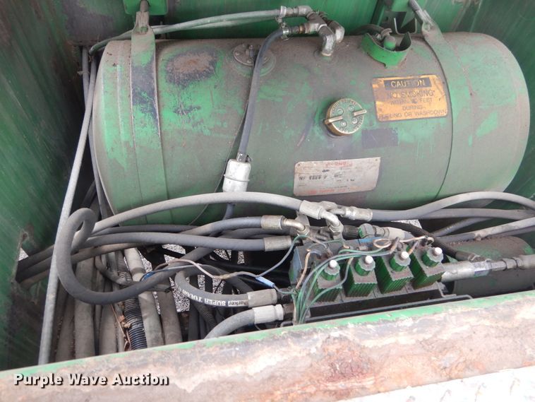 image for item IY9710 1990 Barber Greene BG750  road widener