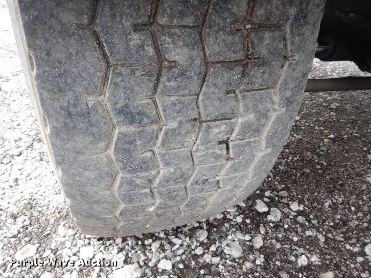 image for item IY9710 1990 Barber Greene BG750  road widener