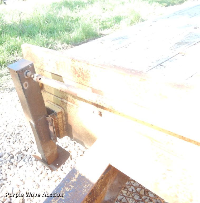 image for item IY9713 2008 Belshe DT255  equipment trailer