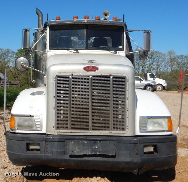 image for item IY9714 1998 Peterbilt 377  flatbed truck