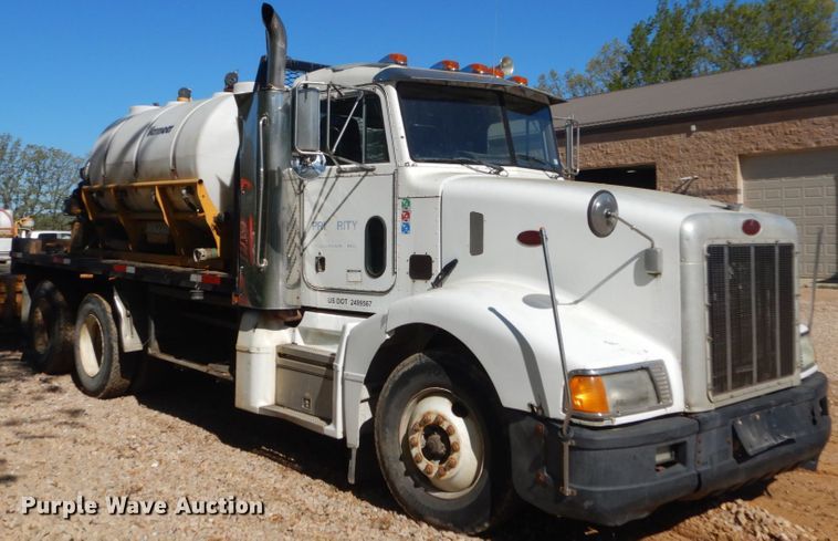 image for item IY9714 1998 Peterbilt 377  flatbed truck