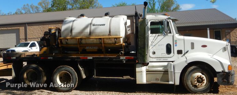 image for item IY9714 1998 Peterbilt 377  flatbed truck