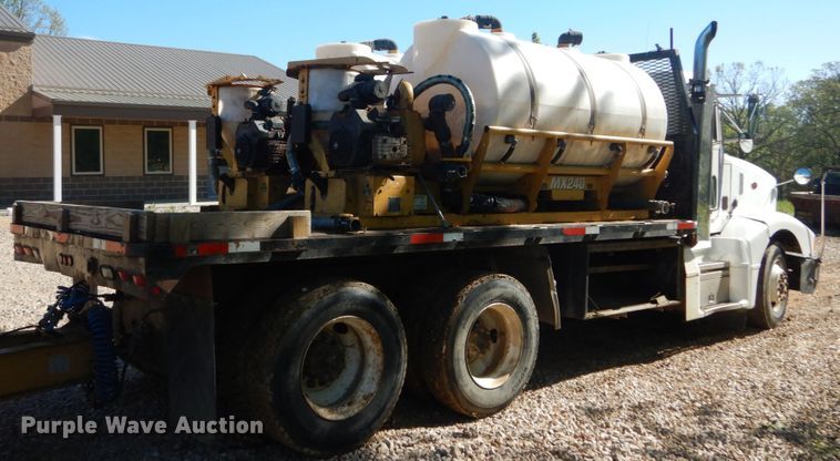 image for item IY9714 1998 Peterbilt 377  flatbed truck