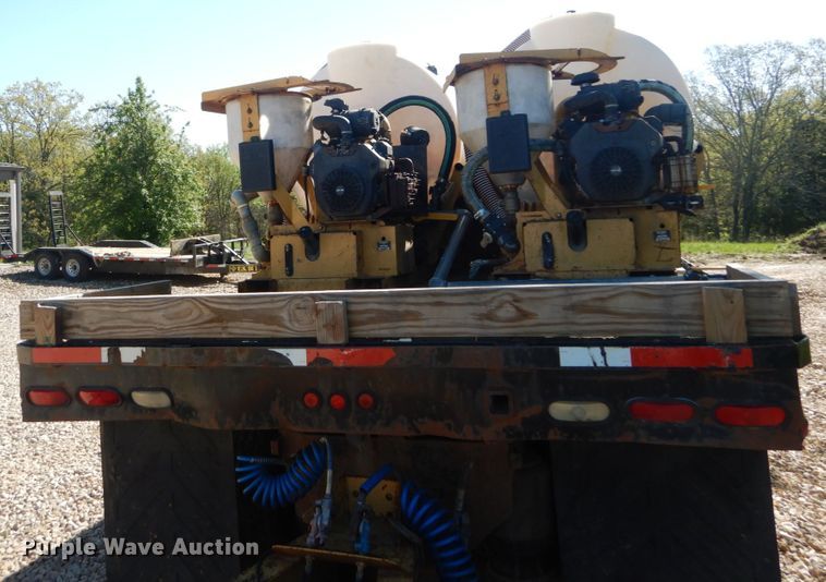 image for item IY9714 1998 Peterbilt 377  flatbed truck