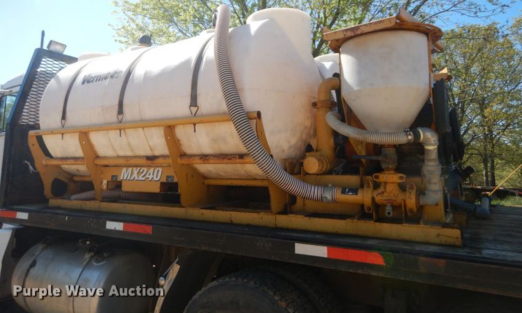 image for item IY9714 1998 Peterbilt 377  flatbed truck