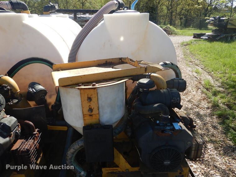 image for item IY9714 1998 Peterbilt 377  flatbed truck