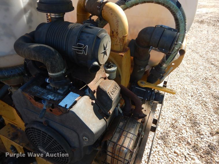 image for item IY9714 1998 Peterbilt 377  flatbed truck