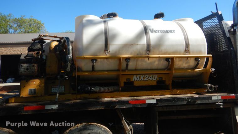 image for item IY9714 1998 Peterbilt 377  flatbed truck