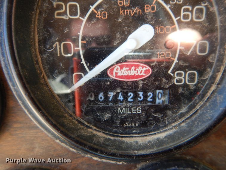 image for item IY9714 1998 Peterbilt 377  flatbed truck