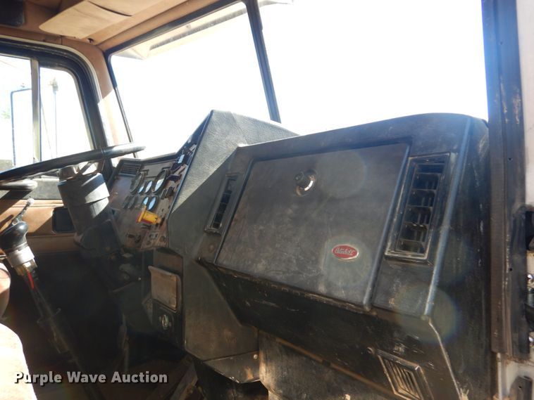 image for item IY9714 1998 Peterbilt 377  flatbed truck