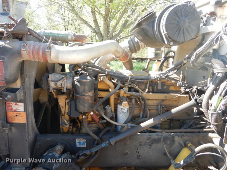 image for item IY9714 1998 Peterbilt 377  flatbed truck