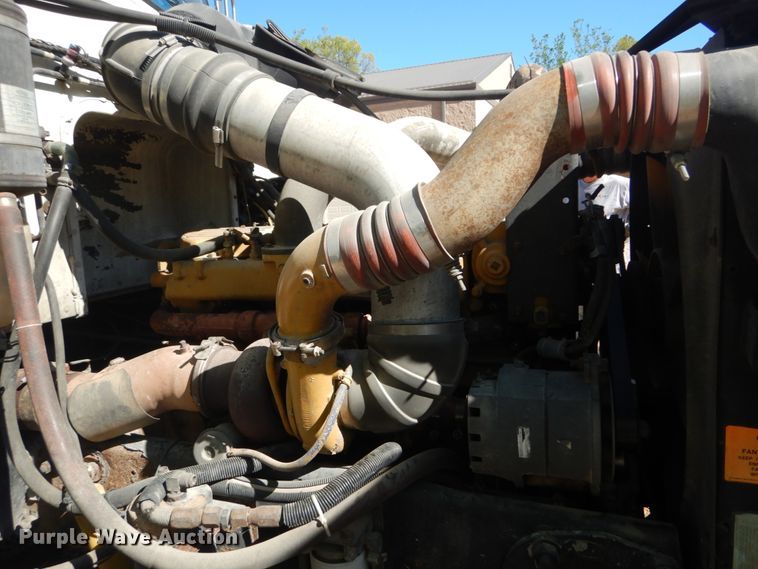 image for item IY9714 1998 Peterbilt 377  flatbed truck